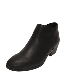 NEW IN BOX style & co. Black Ankle Boots size 8